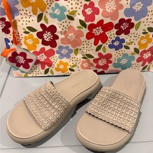 New Sketcher Beige Sandals